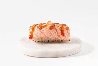 Nigiri salmon grill