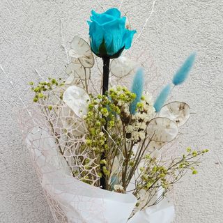 Rosa preservada " azul claro brillante" 
