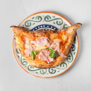 Calzone al forno al prosciutto