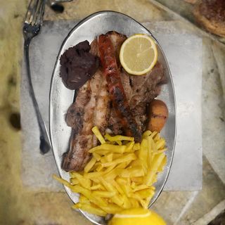 Grelhada Mista à Figueiredo