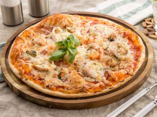 Pizza De Atún Y Gamba (30 Cm.)