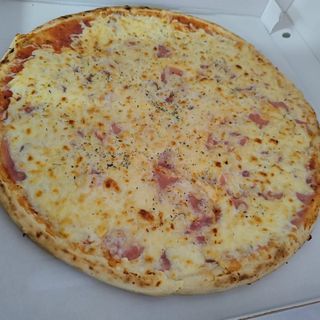Pizza Pequena de Fiambre e Cogumelos