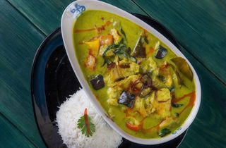 Gaeng Kiew Waan Kai - kurczak w zielonym curry ⭐