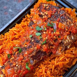 JOLLOF RICE X FRIED FISH X PLANTAIN 