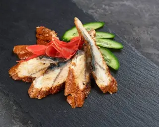 Sashimi Anguila (3 Uds.)