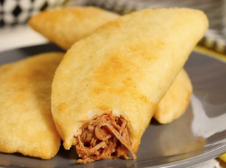 Empanada De Carne Mechada
