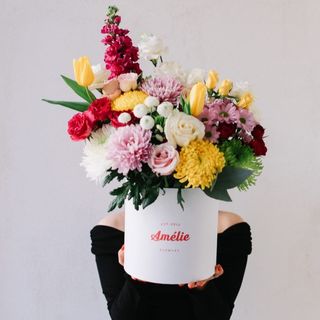 შენი სიცილის ხმა მესმის 