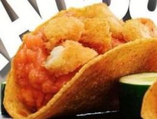 Tacos salmone e gamberi fritti