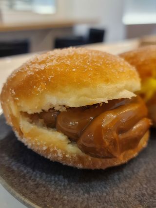 Berlinesa con dulce de leche