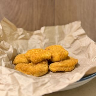 Нагетси з соусом (200/30г)