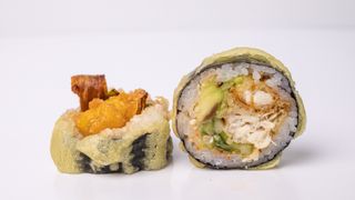 Futomaki pieczony łosoś  6 szt.