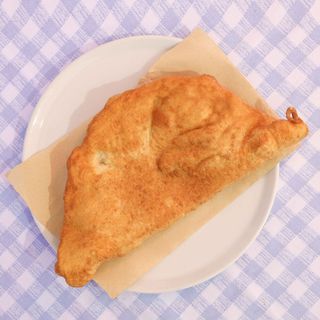 Fritta Provola e pepe (a calzone)