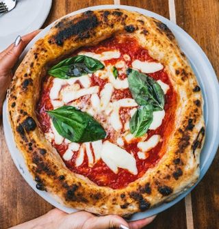 Pizza Margarita (33 cm.)