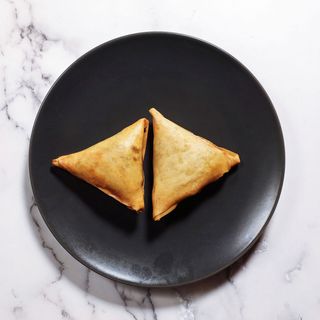 Samosas (Pair)