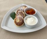 Сирники з домашнього сиру зі сметаною, 200г