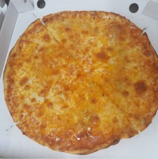 Pizza 4 Quesos (Pequeña)