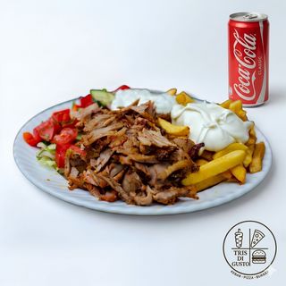 Piatto kebab e bibita
