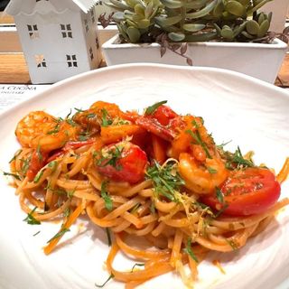 LINGUINE INTEGRALI CON MAZZANCOLLE E POMODORINI 