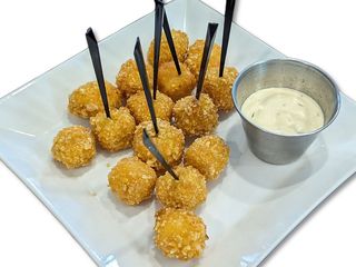 Сирні голди з соусом айолі 180/50 г (180/50g)