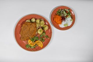 Zestaw pudełkowy z kotletem schabowym