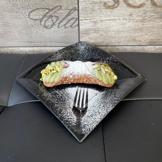 Cannolo Siciliano con crema al pistacchio 30%