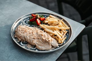 Piletina u sosu od kikirikija