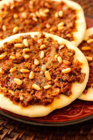 Mankoucha lahmeh bel ajine