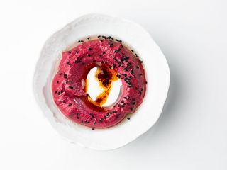 Хумус буряковий (70g)