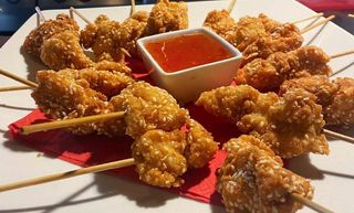 Pileći štapići u susamu