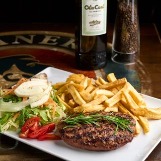 HAMBURGER MARCHIGIANA 280GR CON PATAE E INSALATA