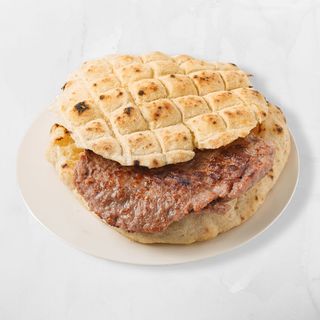 Pljeskavica sa sirom