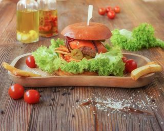 Hot + frytki ze skórką 160g