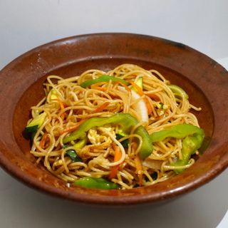 34. Tallarines Frito Con Verduras
