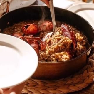 Paella con Mariscos y Bogavante 