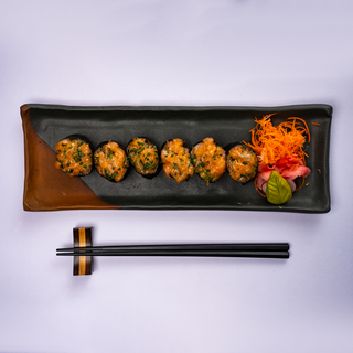 Gunkan Negitoro Salmon