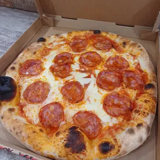 Pizza Pepperoni (Medianas)