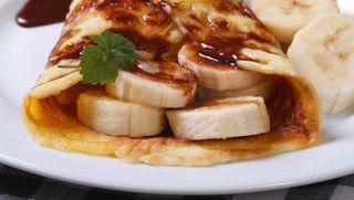 Palačinka sa Nutellom, plazmom, bananom i šlagom 200 gr