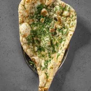 Naan z kolendrą