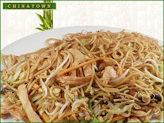 Спагети с пилешко месо