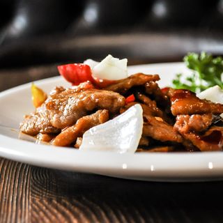 143. Manzo in salsa chili