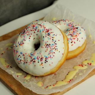 Пончик с сгущенным молоком/ Gogoașă cu lapte condensat