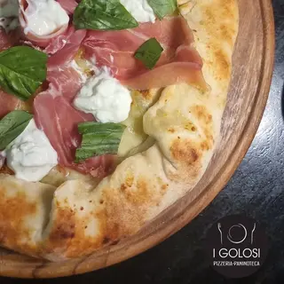 ● Pizza La Napoletana 