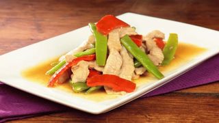 Carne di maiale saltato con peperone piccante