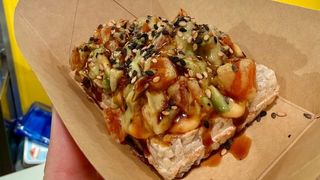 Sushi waffle tonno