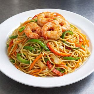 Macarrão À Moda Da Casa Com Camarão