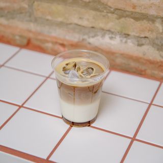 Iced Hazelnut Latte (320 Ml.)