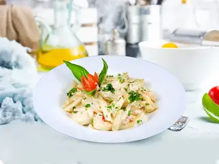 PASTE CREVEȚI CU SOS ALB