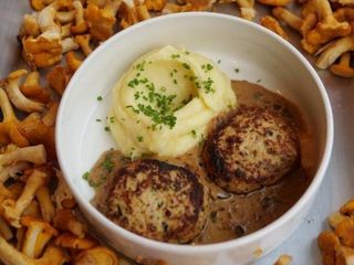 Тефтелі з лосося і курки з пюре (285g)