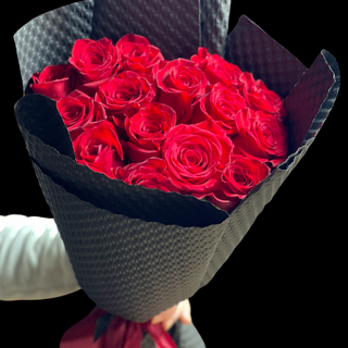 Buchet 15 trandafiri rosii