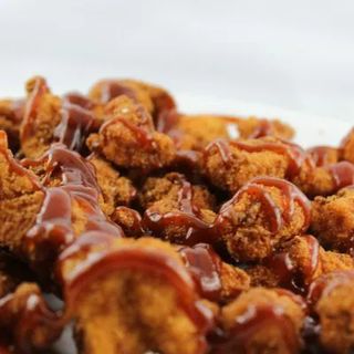 Bocconcini di pollo e salsa barbeque